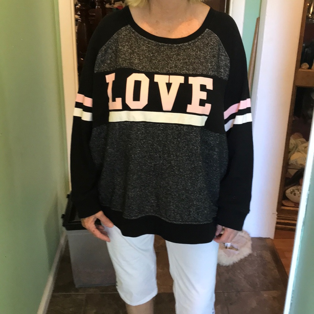 Light weight sweat shirt